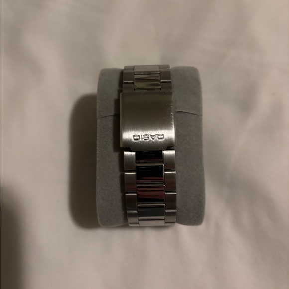 Casio Watch - Picture 7 of 8